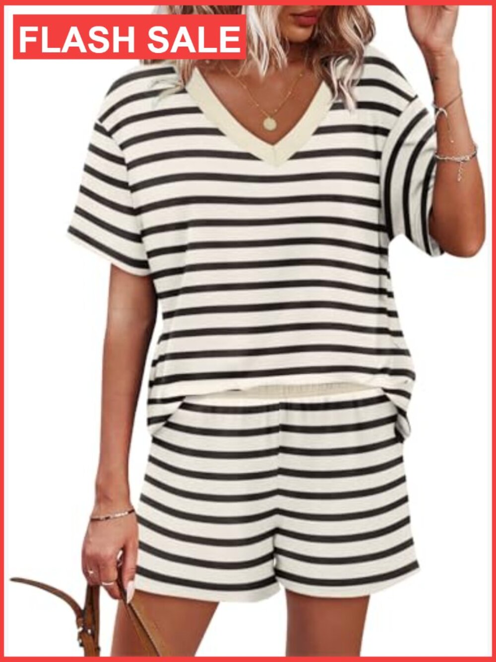 Lightweight Polyester Lounge Set with V-Neck and Elastic Waist, Size Large - Picture 2 of 7
